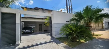 Sobrado no Jardim Atlântico